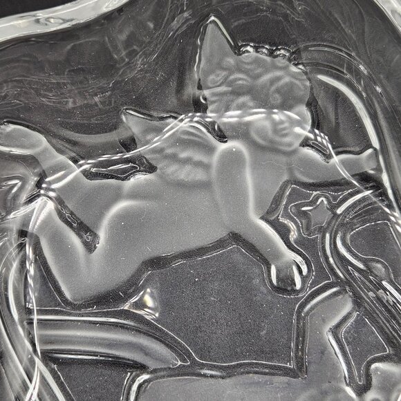 Vintage decorative clear glass cherub ribbon scalloped edge trinket bowl 5.5 - Picture 3 of 3